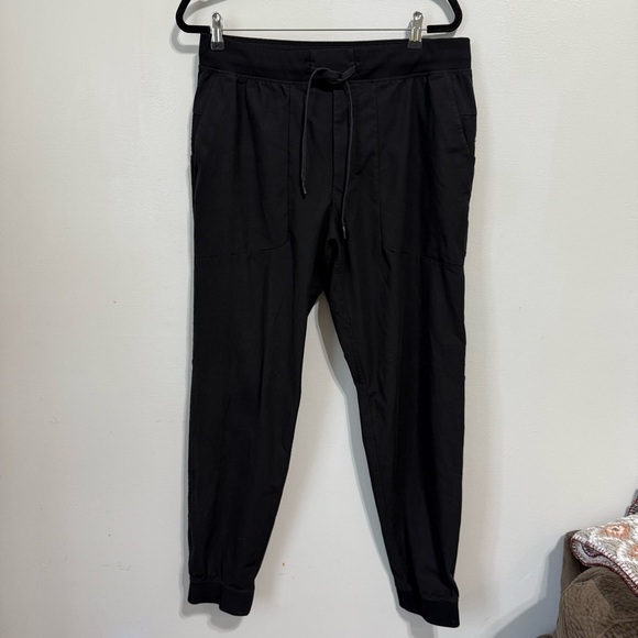 Lululemon Men’s Black Joggers Size XL